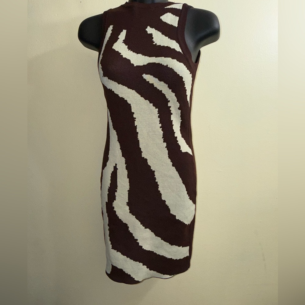 SHEIN Maroon & Ivory Zebra-Print Midi Dress - Picture 5 of 6